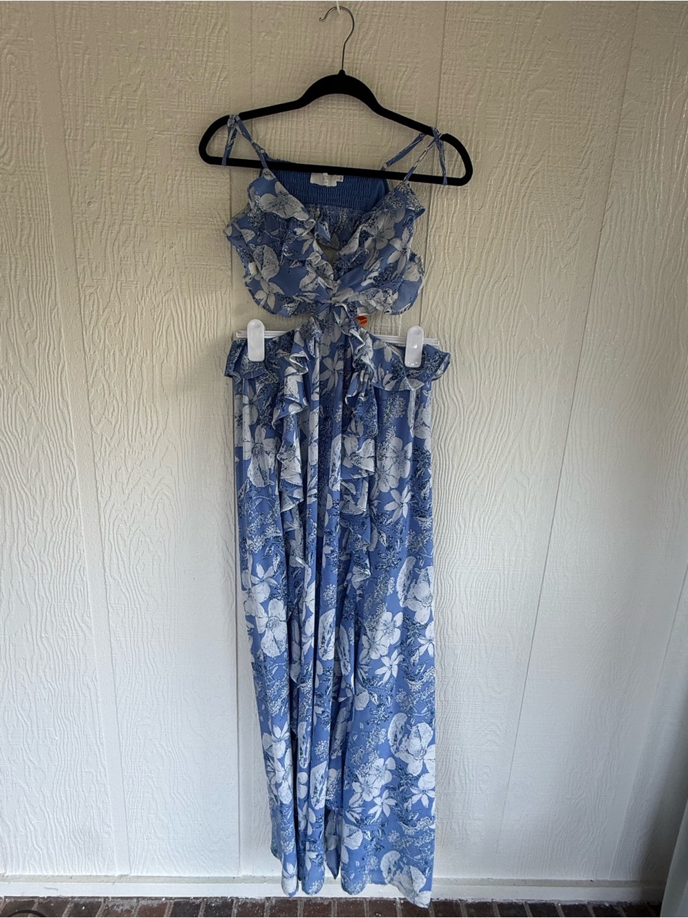 ✨ ASTR the Label Blue Floral Cutout Maxi Dress – Size Small ✨ - Picture 2 of 4